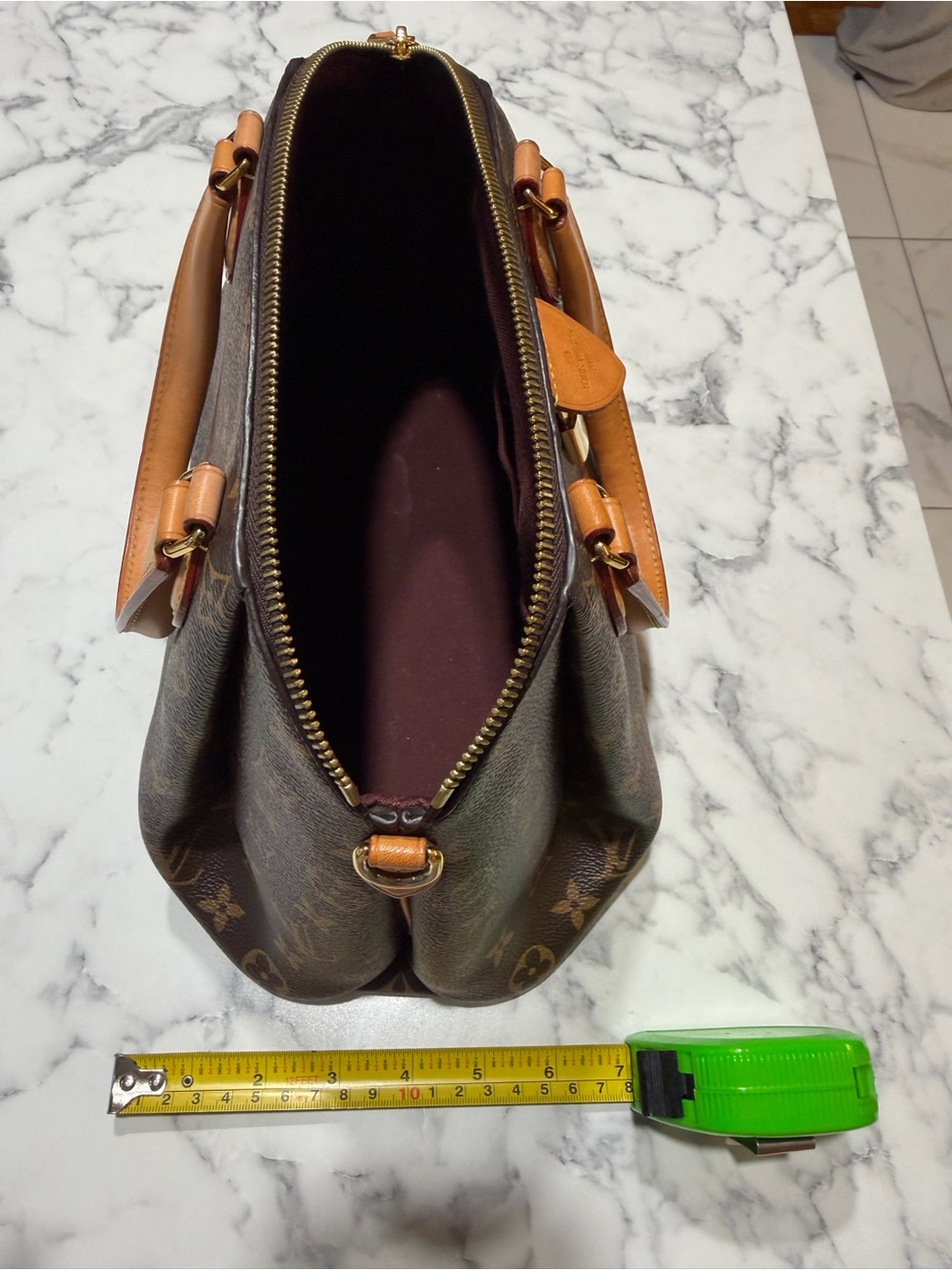 Louis Vuitton Rivoli PM - Picture 5 of 7